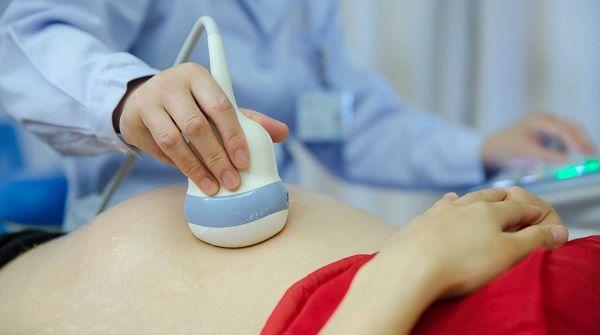 正在做四维彩超的深圳宝妈