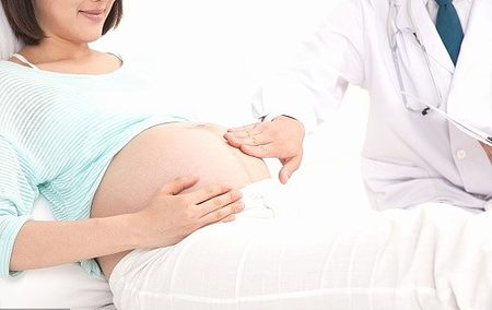 如何买保险，试管婴儿移植后应该如何保胎？