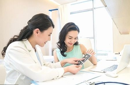 囊胚移植第13天血hcg28还能保胎成功吗？